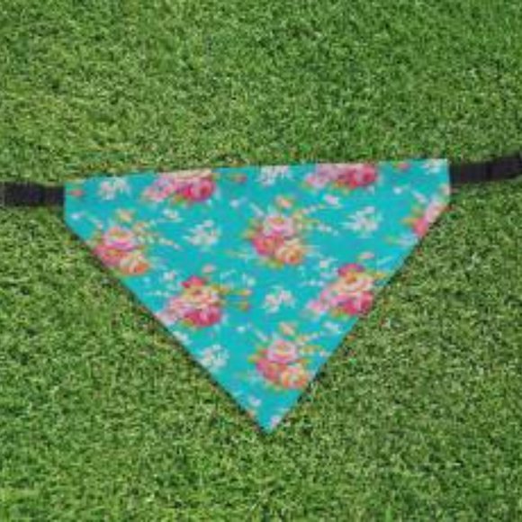 Triangle Bandana For Dog or Cat Blue Blossoms - Picture 2 of 2